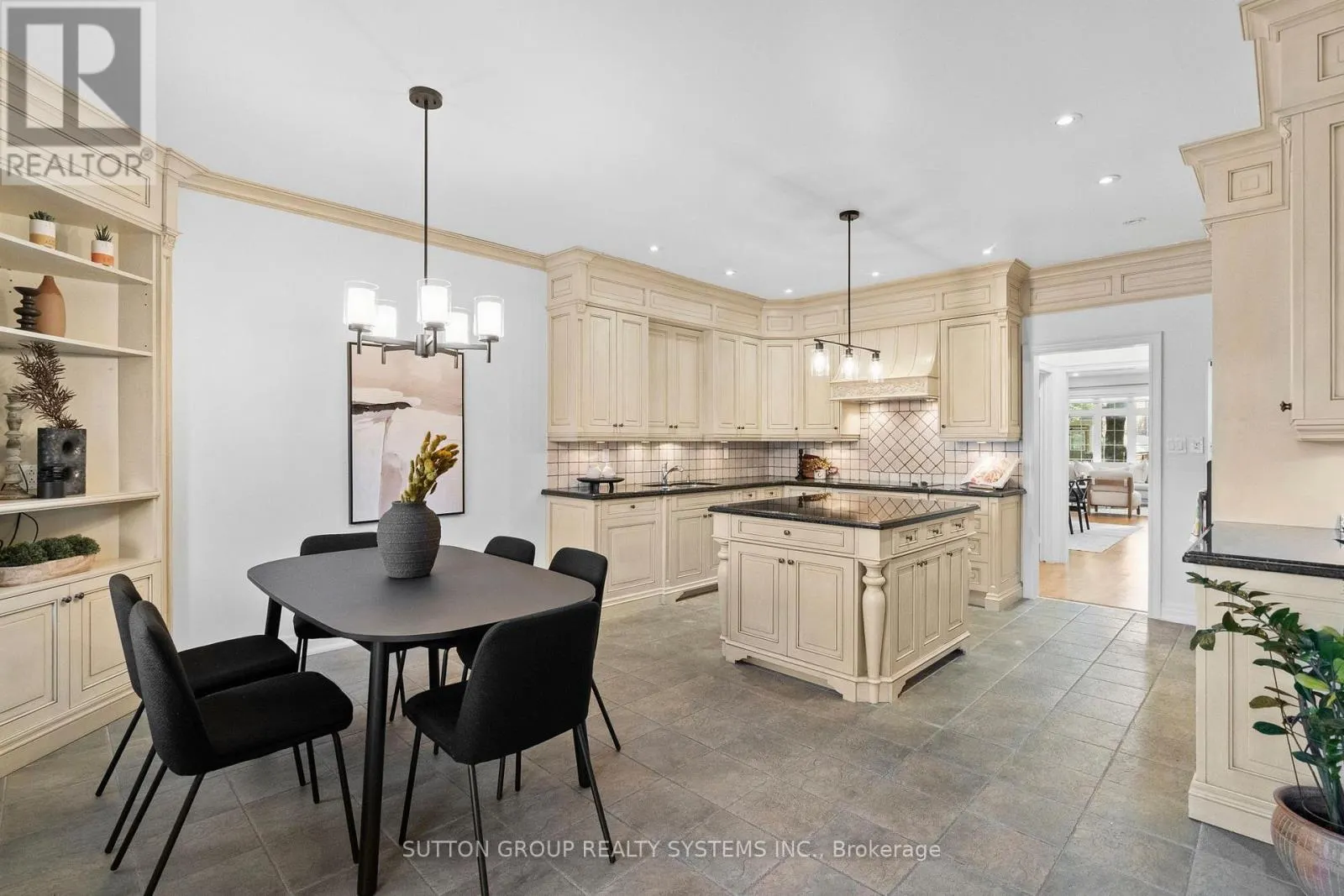 45 ALGARVE CRESCENT