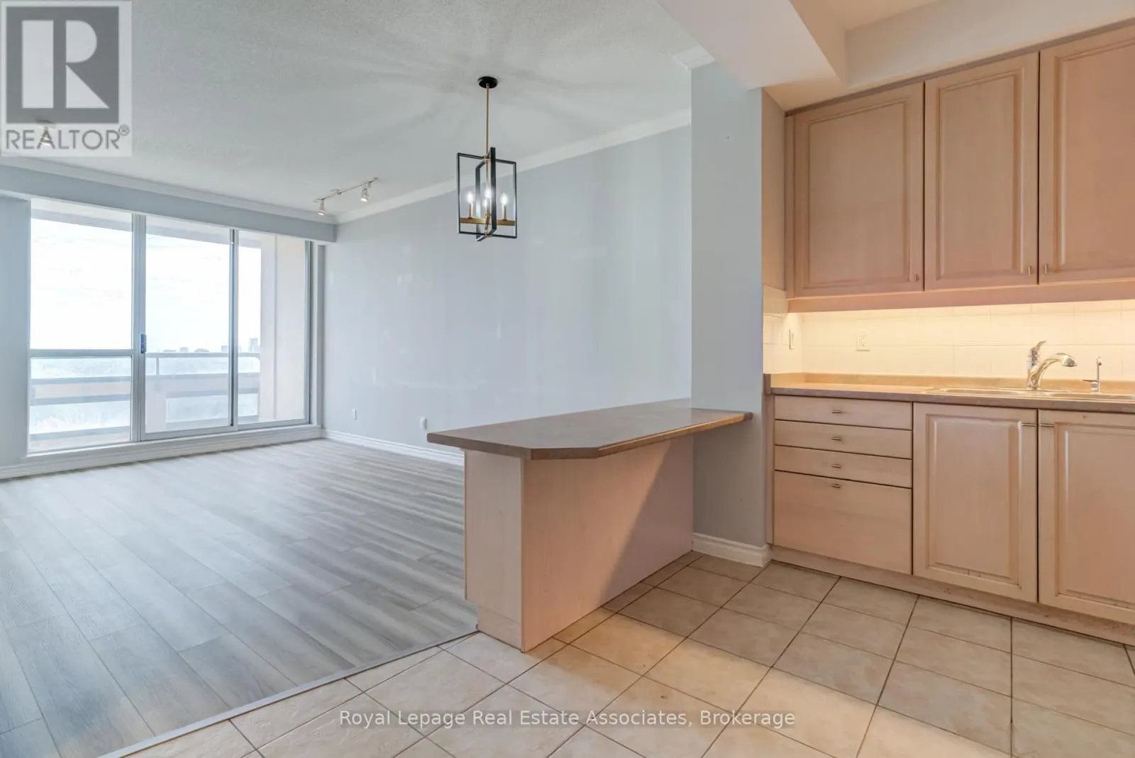 909 - 1 BELVEDERE COURT