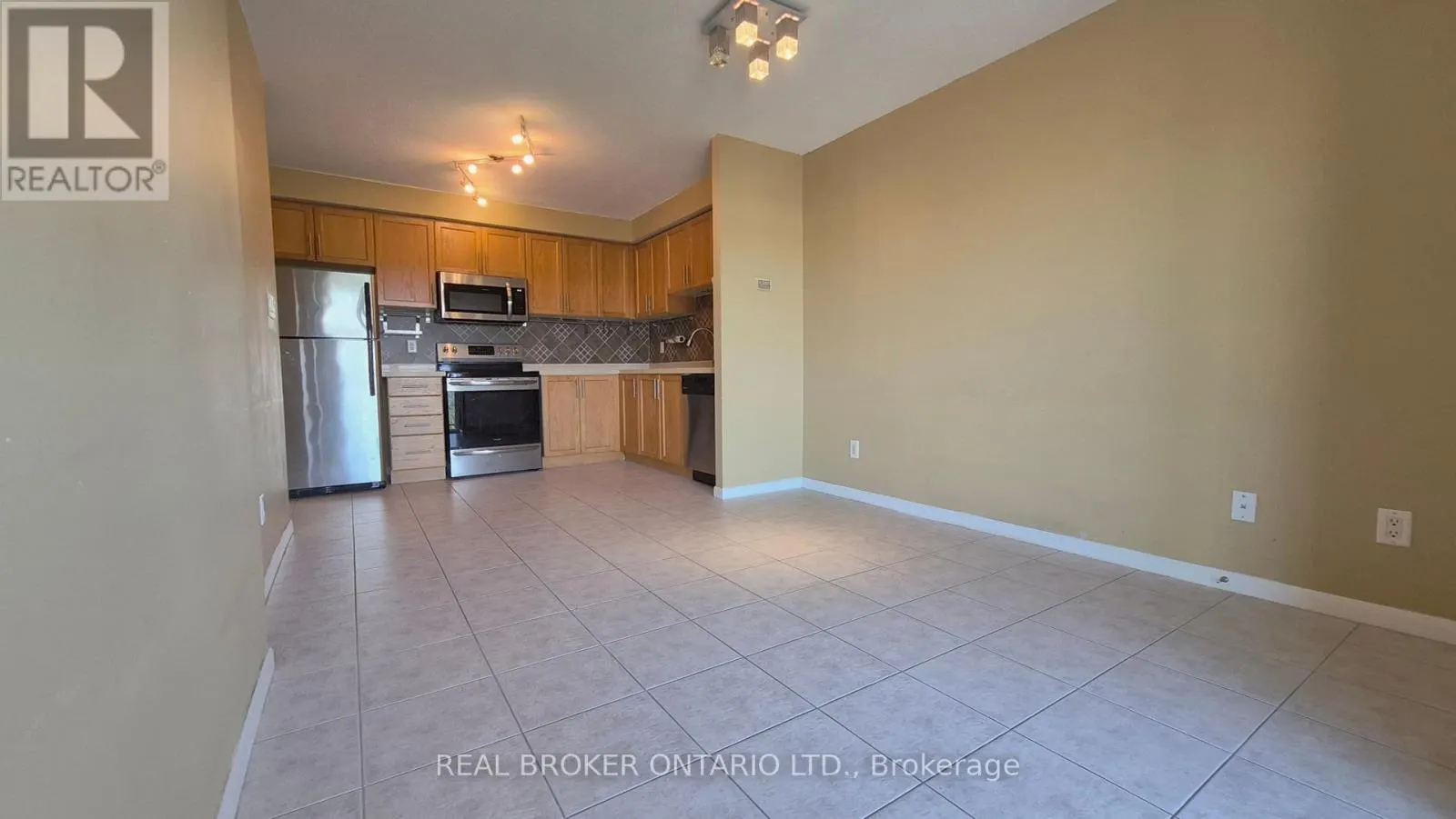 701 - 2464 WESTON ROAD