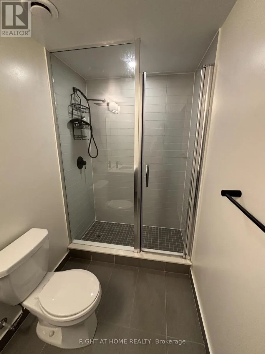 812 - 2300 ST. CLAIR AVENUE W