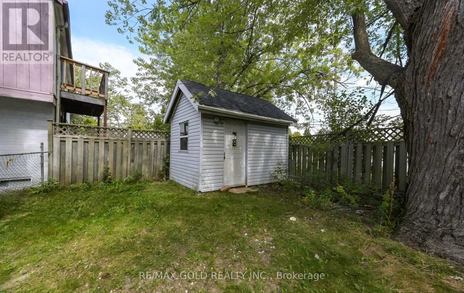 11 HURONIA COURT