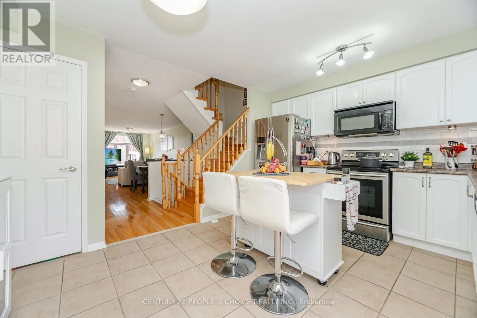 7055 FAIRMEADOW CRESCENT