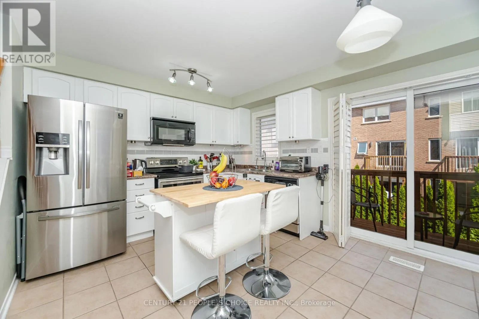 7055 FAIRMEADOW CRESCENT