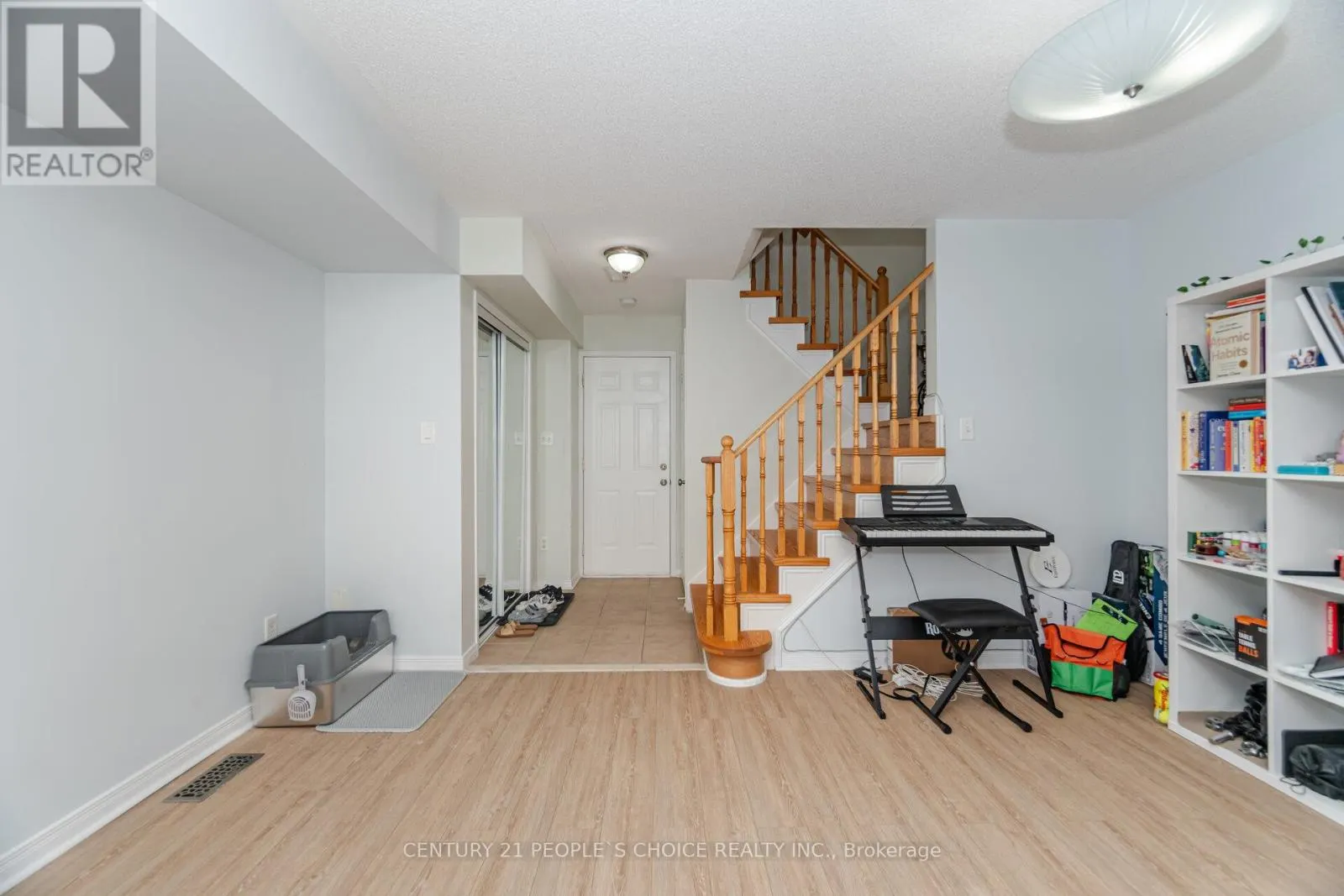 7055 FAIRMEADOW CRESCENT