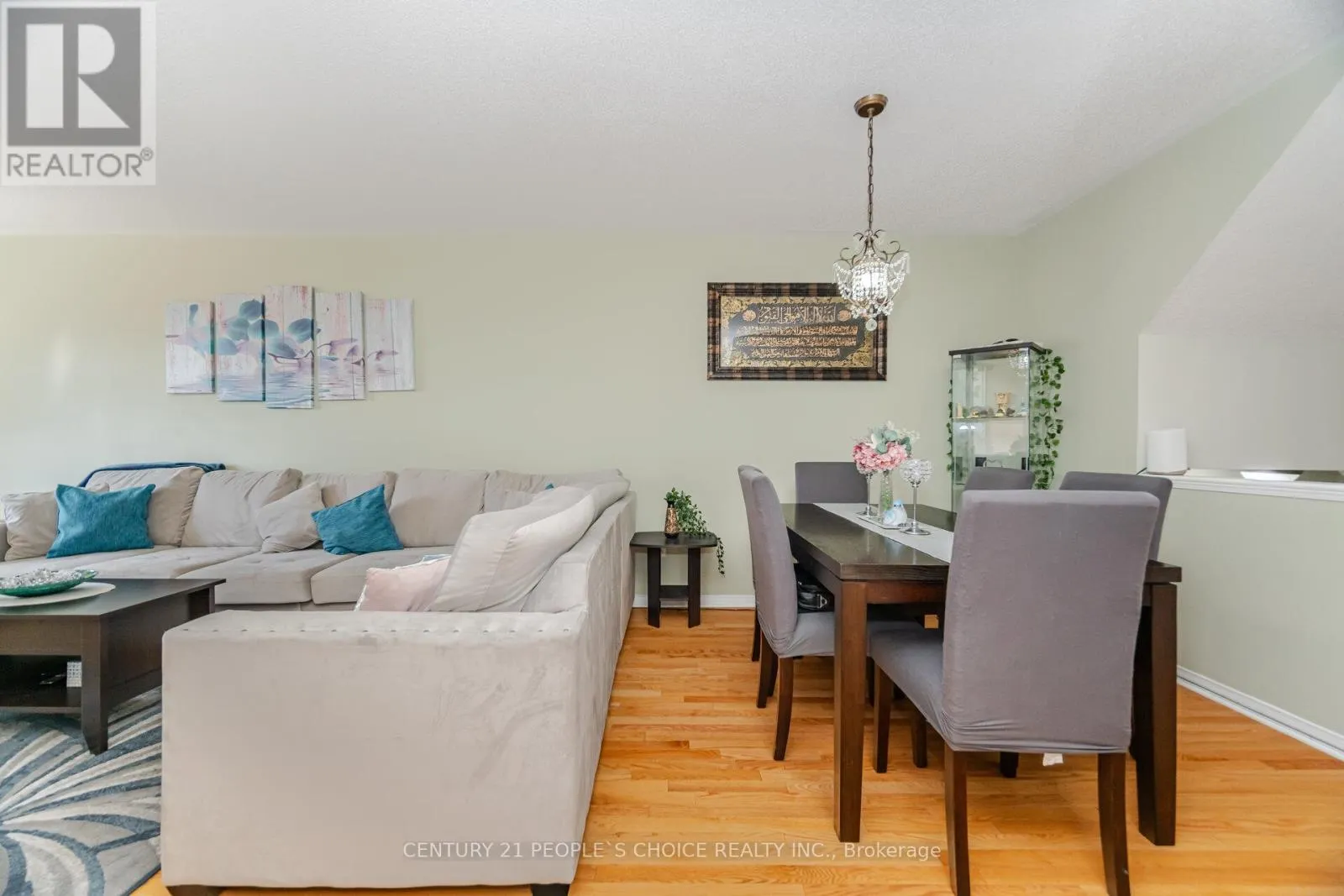 7055 FAIRMEADOW CRESCENT