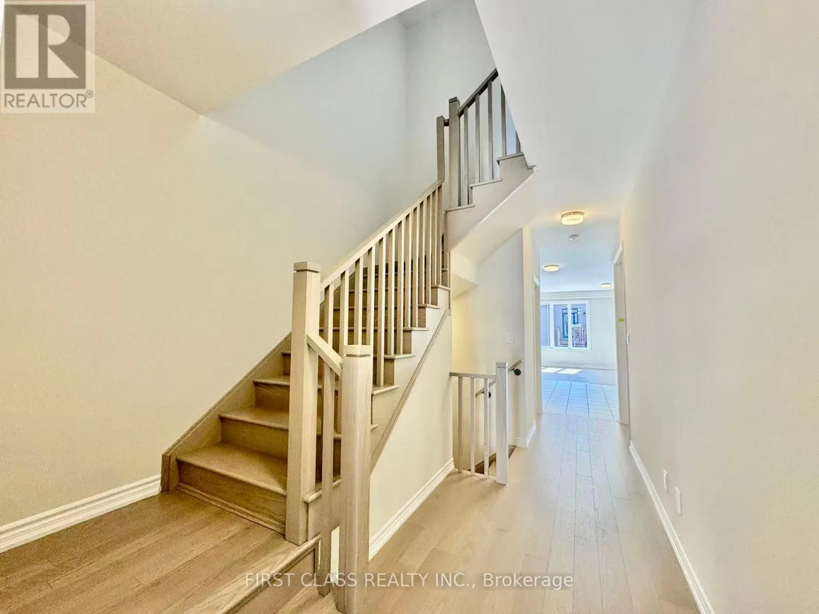 1199 DARTMOUTH CRESCENT