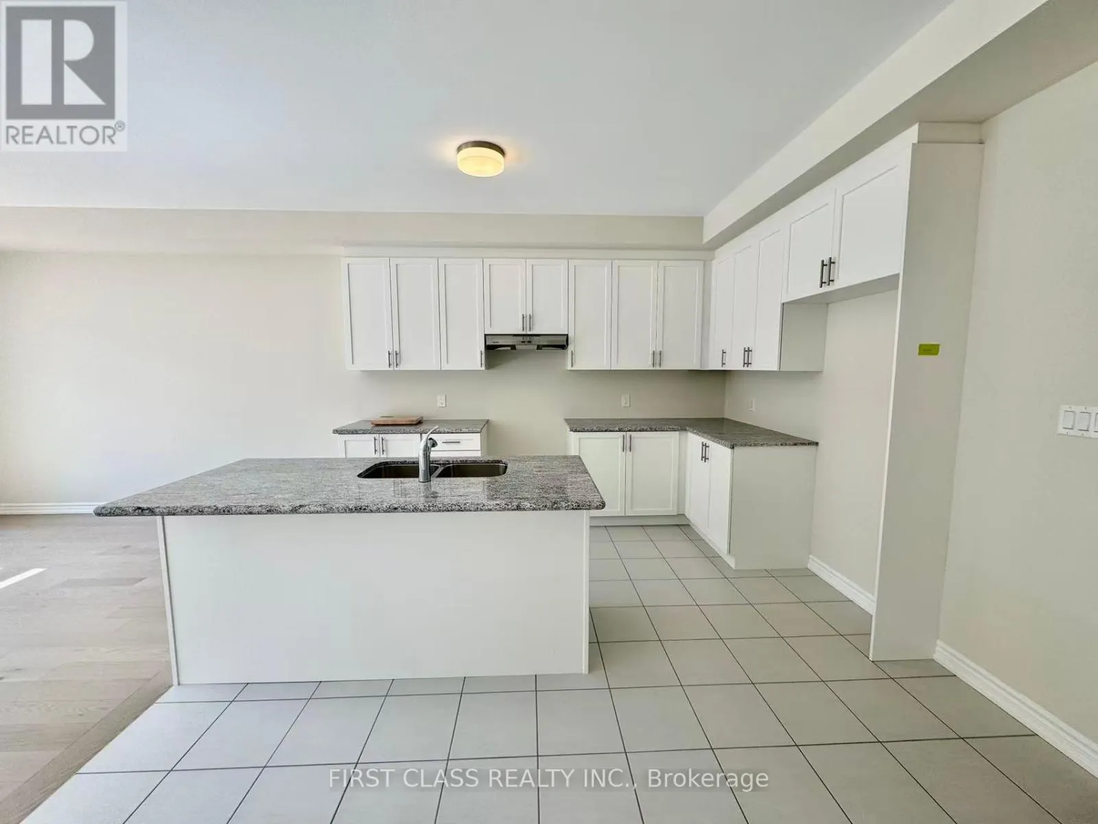 1199 DARTMOUTH CRESCENT