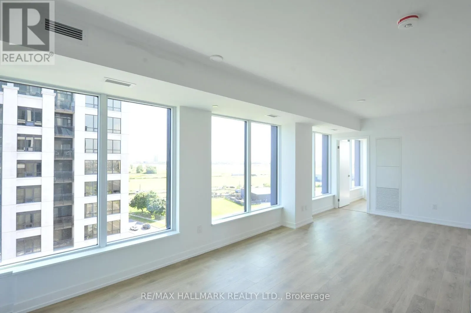 1112 - 1100 SHEPPARD AVENUE W