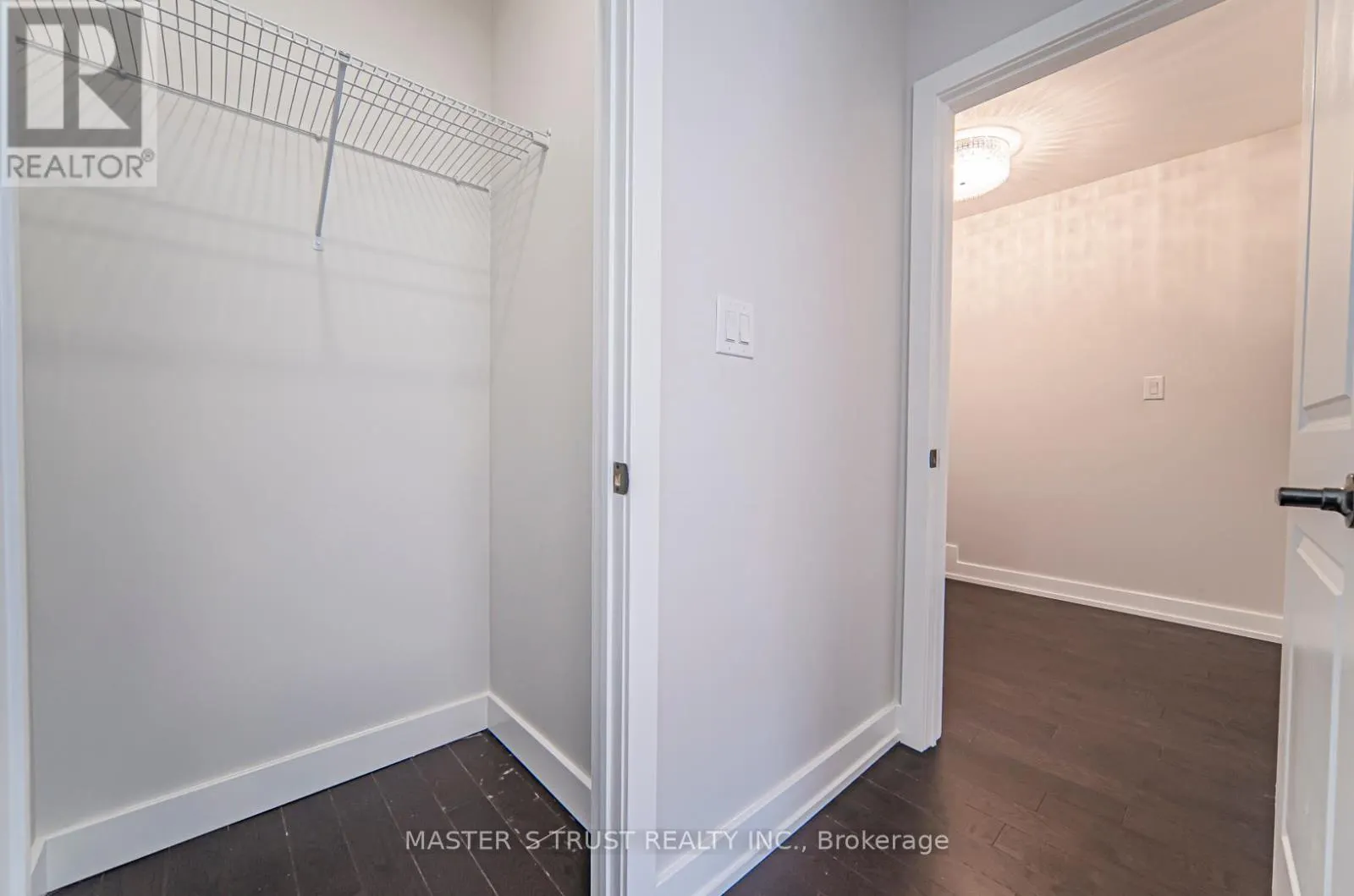 613 OLD WESTON ROAD S