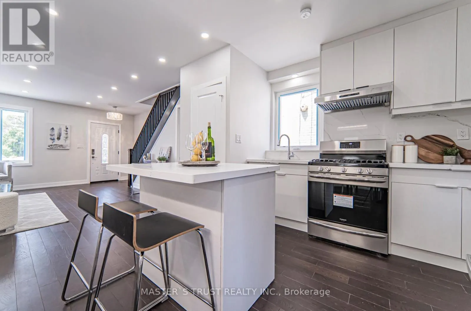613 OLD WESTON ROAD S