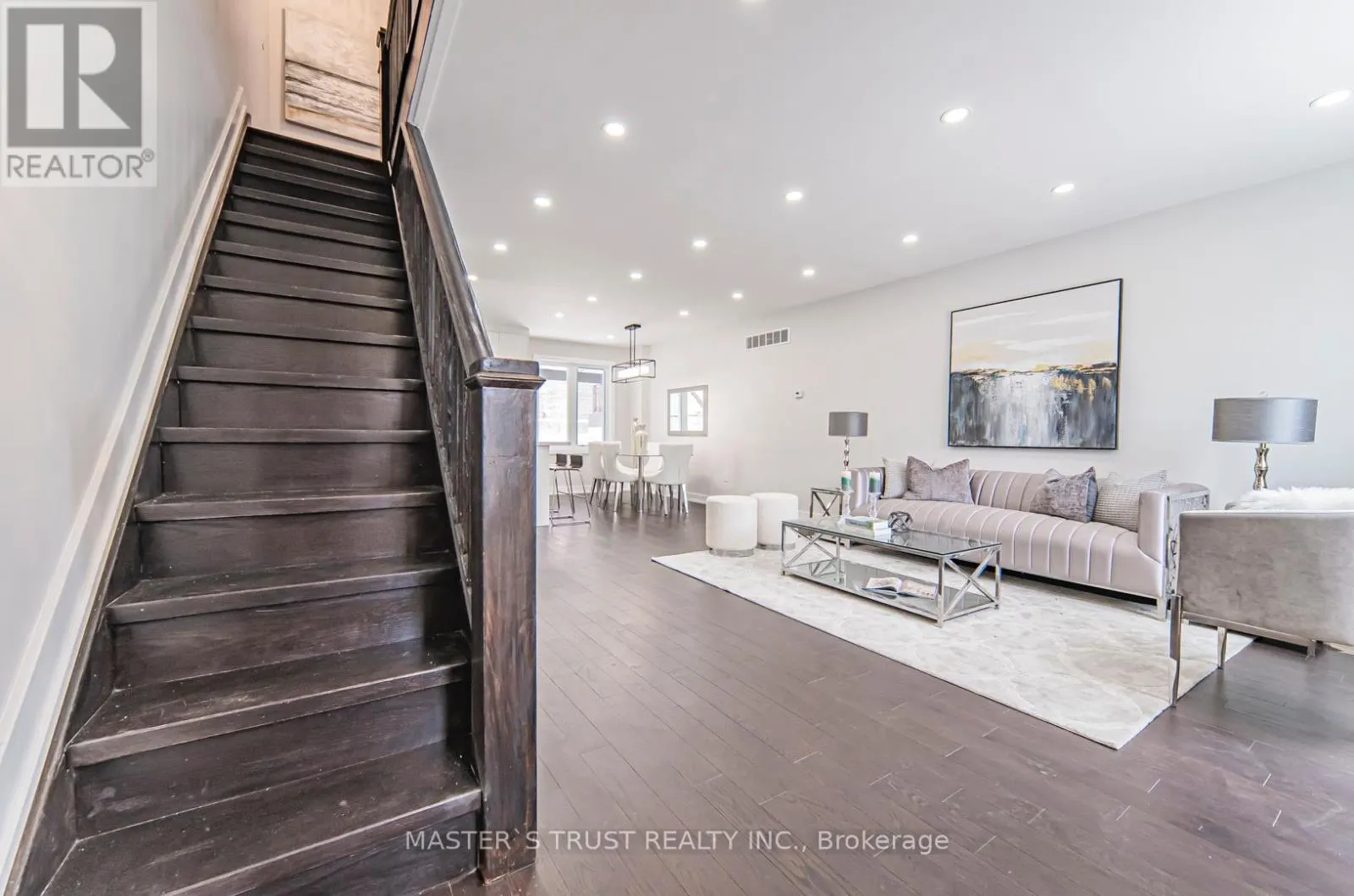 613 OLD WESTON ROAD S