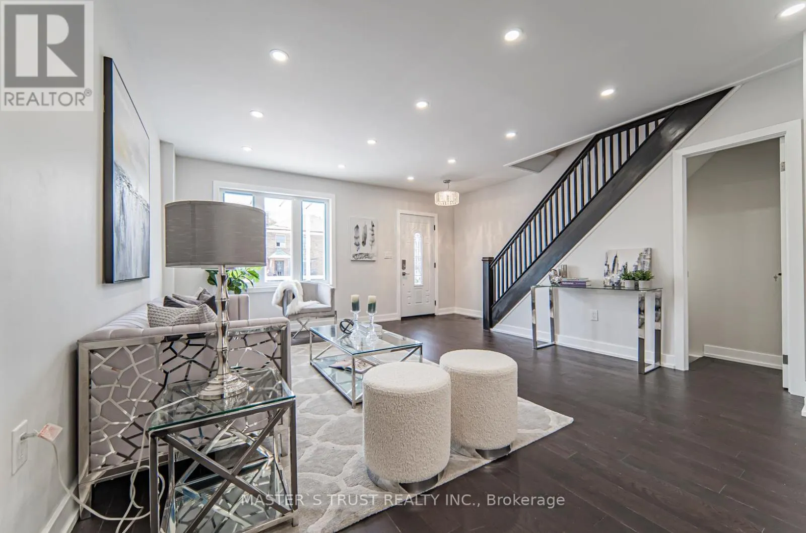 613 OLD WESTON ROAD S