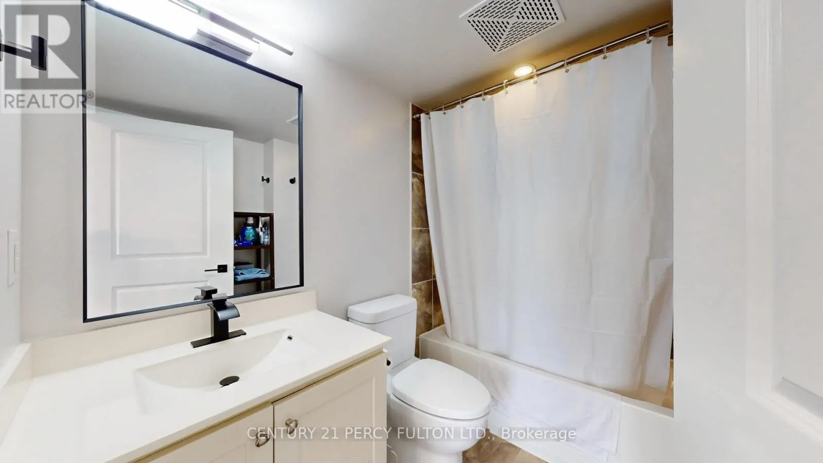 1612 - 9 GEORGE STREET N