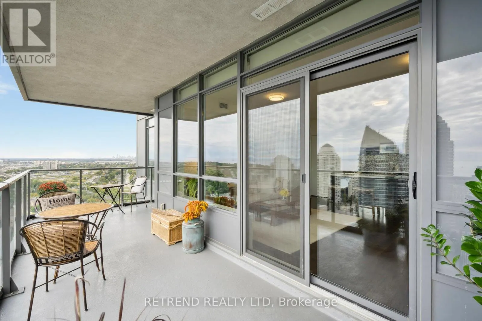 2403 - 36 PARK LAWN ROAD