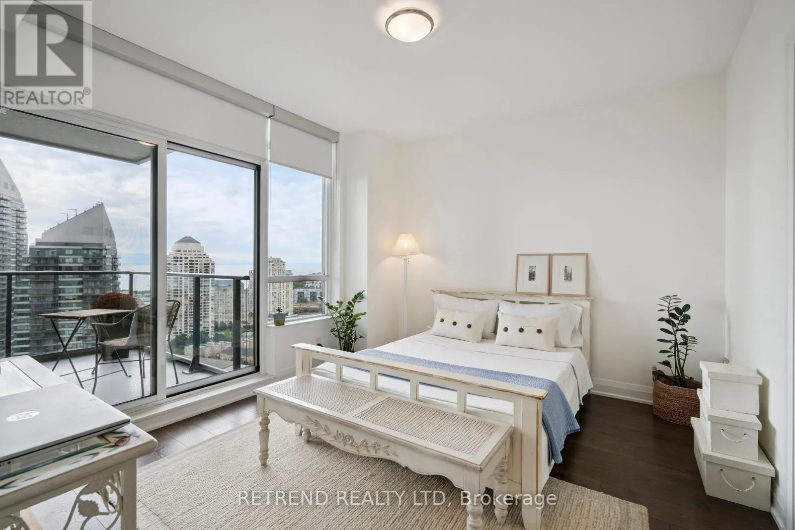 2403 - 36 PARK LAWN ROAD