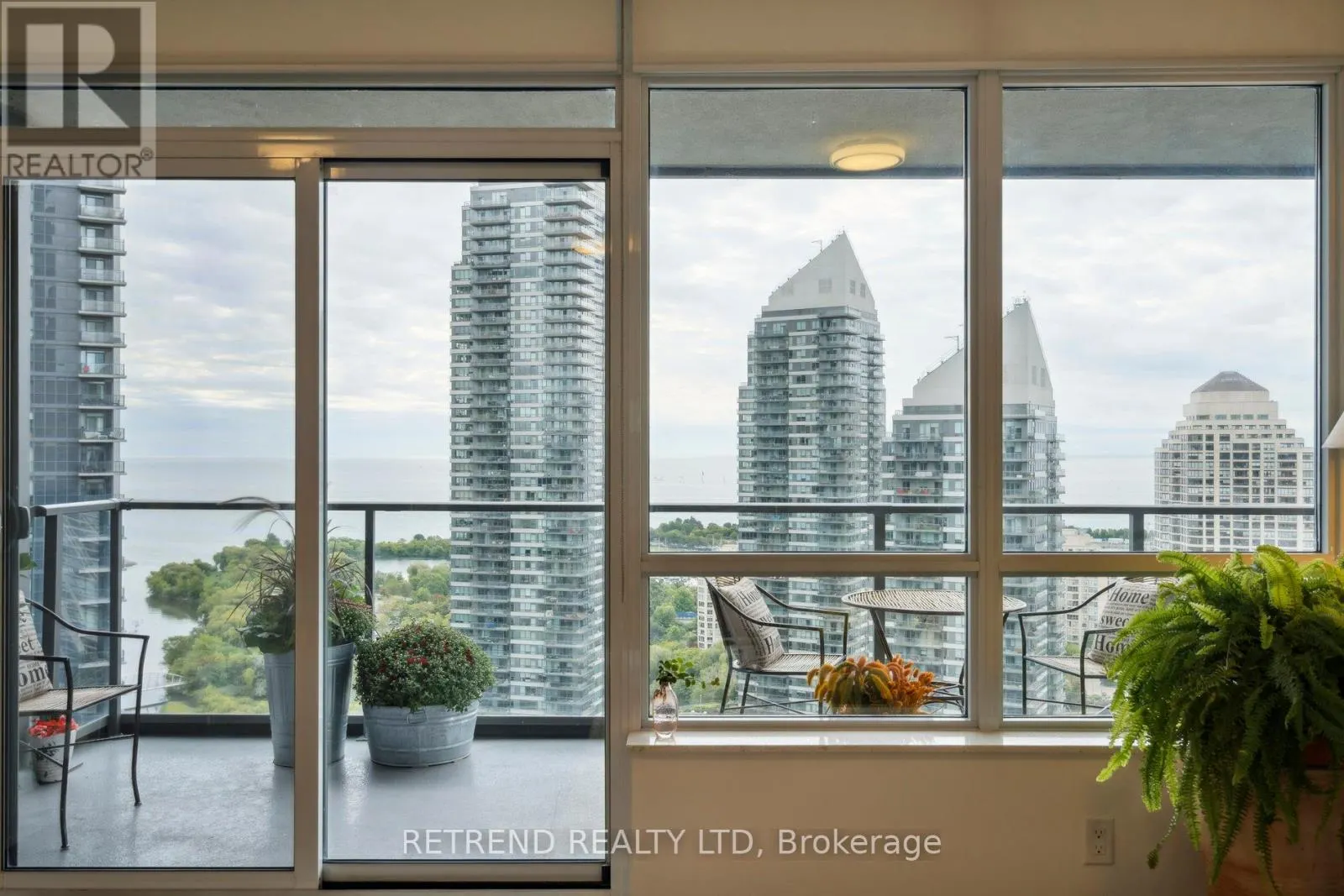 2403 - 36 PARK LAWN ROAD