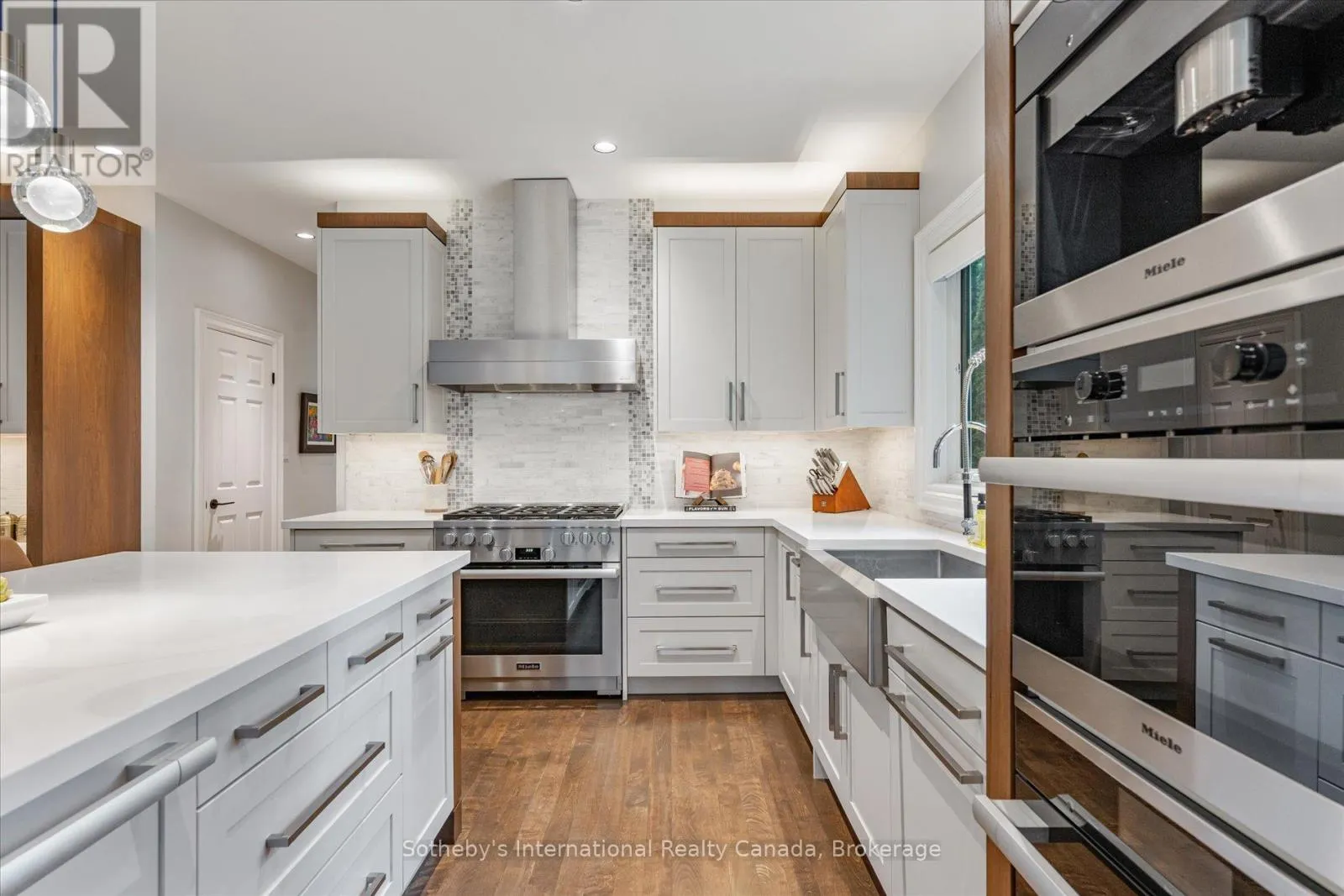 4169 LAKESHORE ROAD