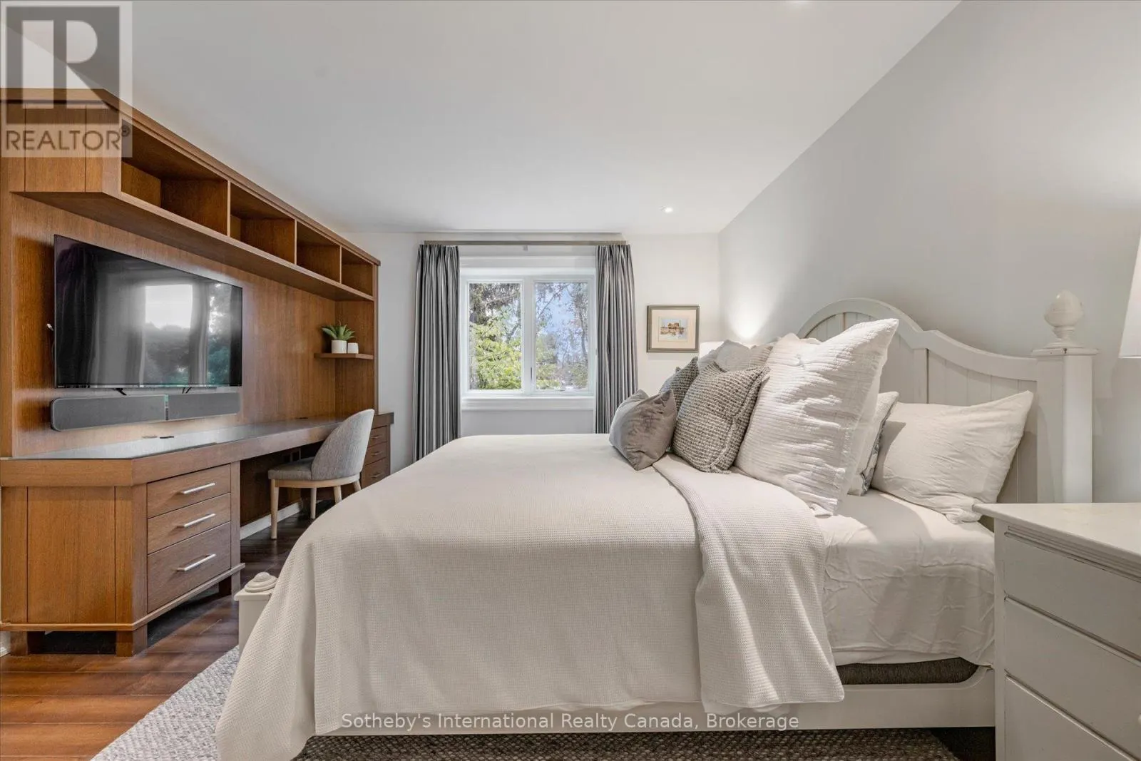4169 LAKESHORE ROAD