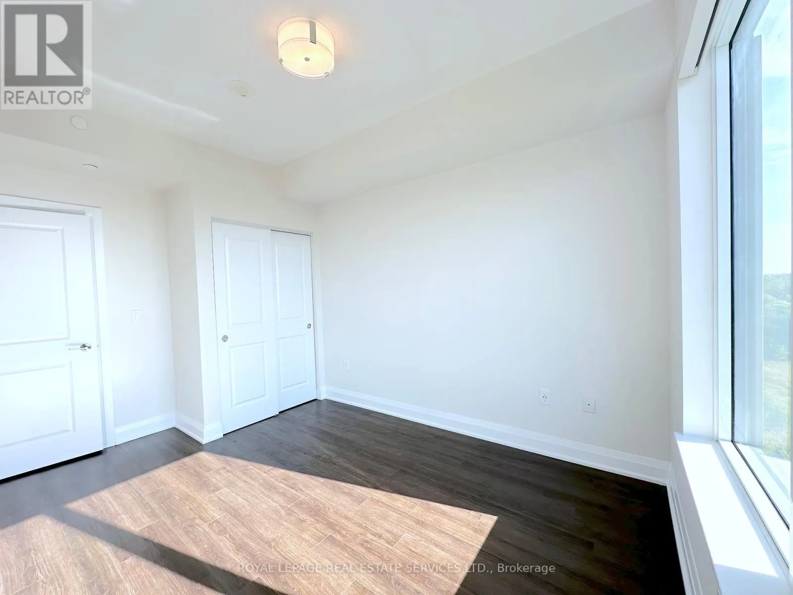 511 - 2333 TAUNTON ROAD