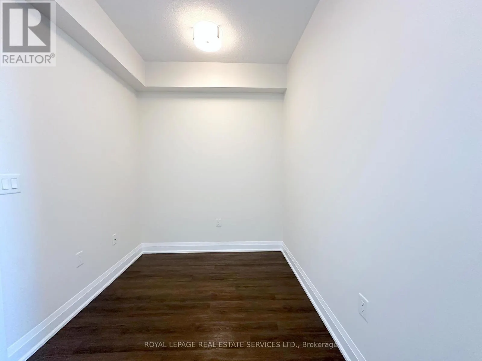 511 - 2333 TAUNTON ROAD