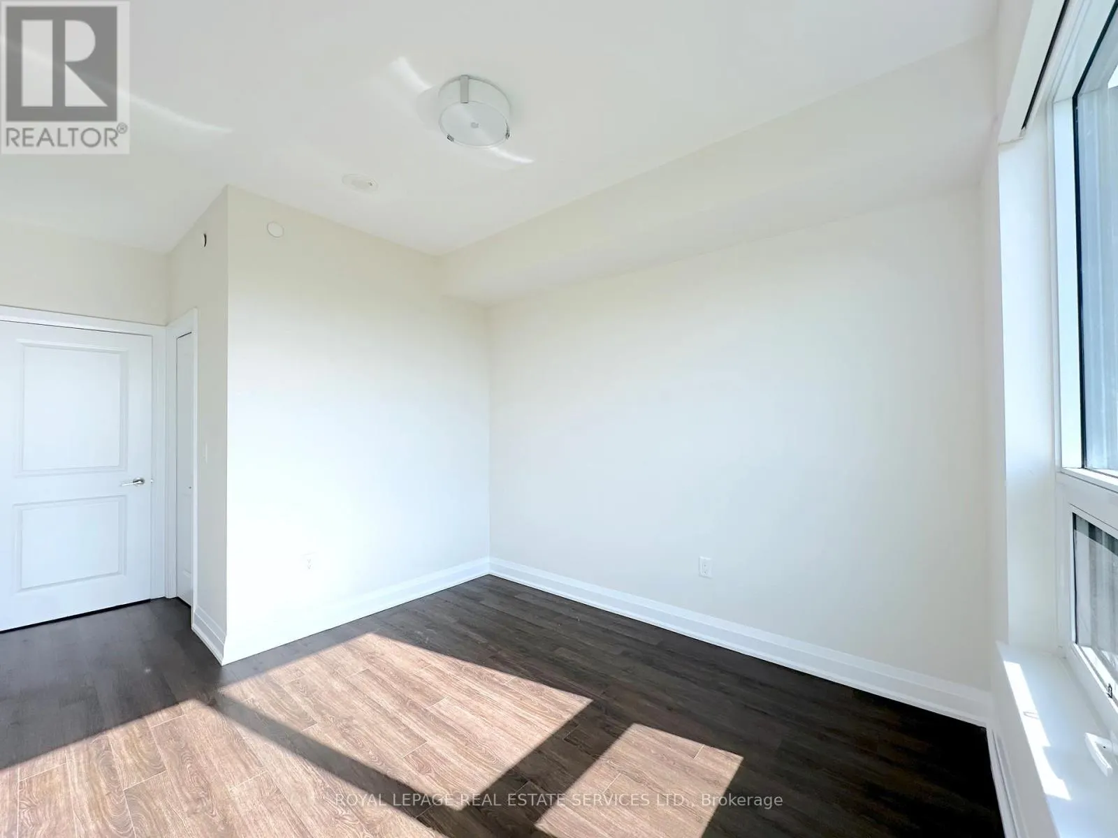 408 - 2333 TAUNTON ROAD