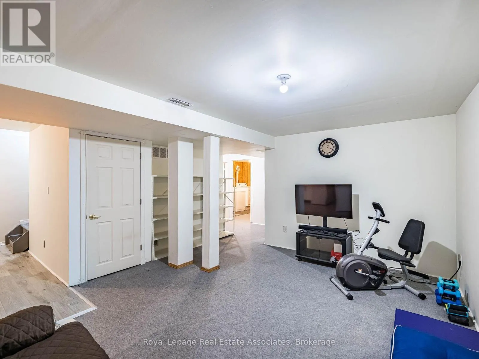 6033 DUFORD DRIVE