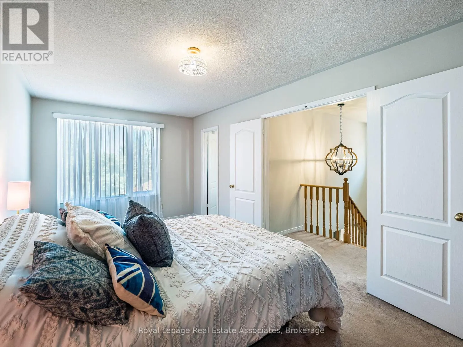 6033 DUFORD DRIVE