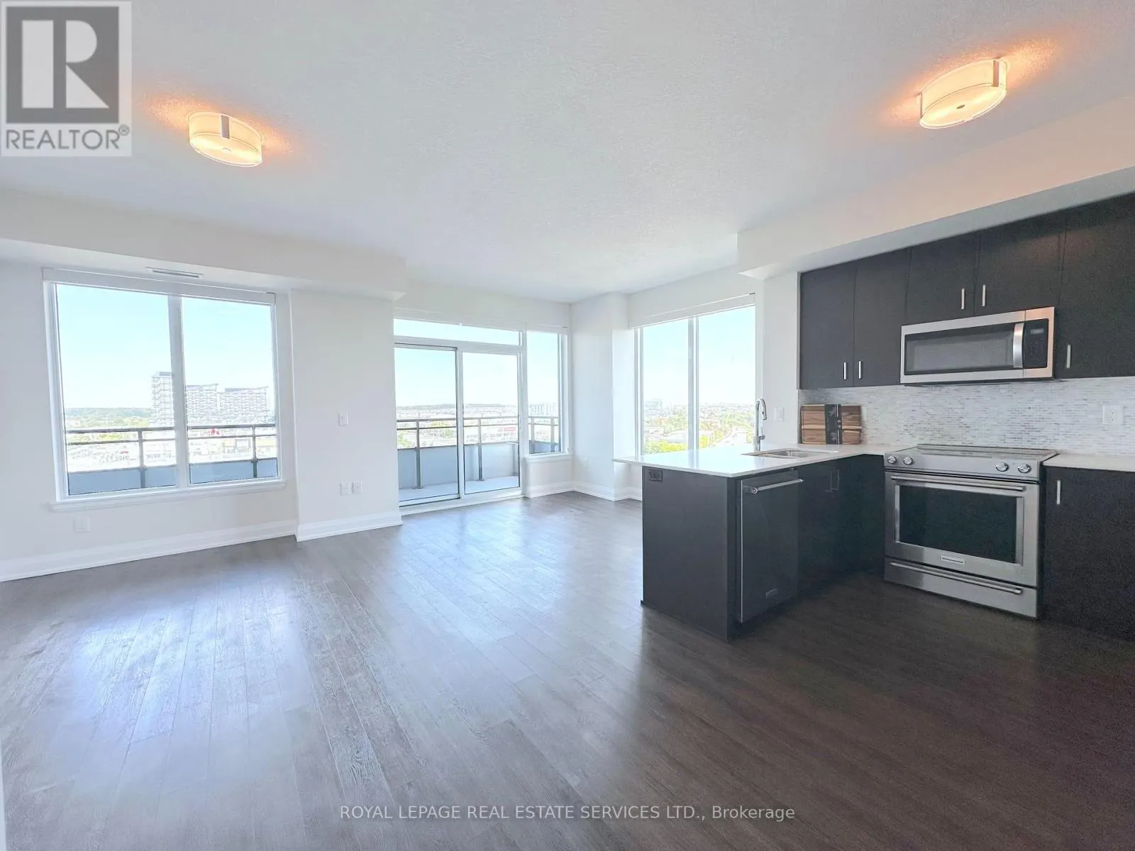 1005 - 2333 TAUNTON ROAD