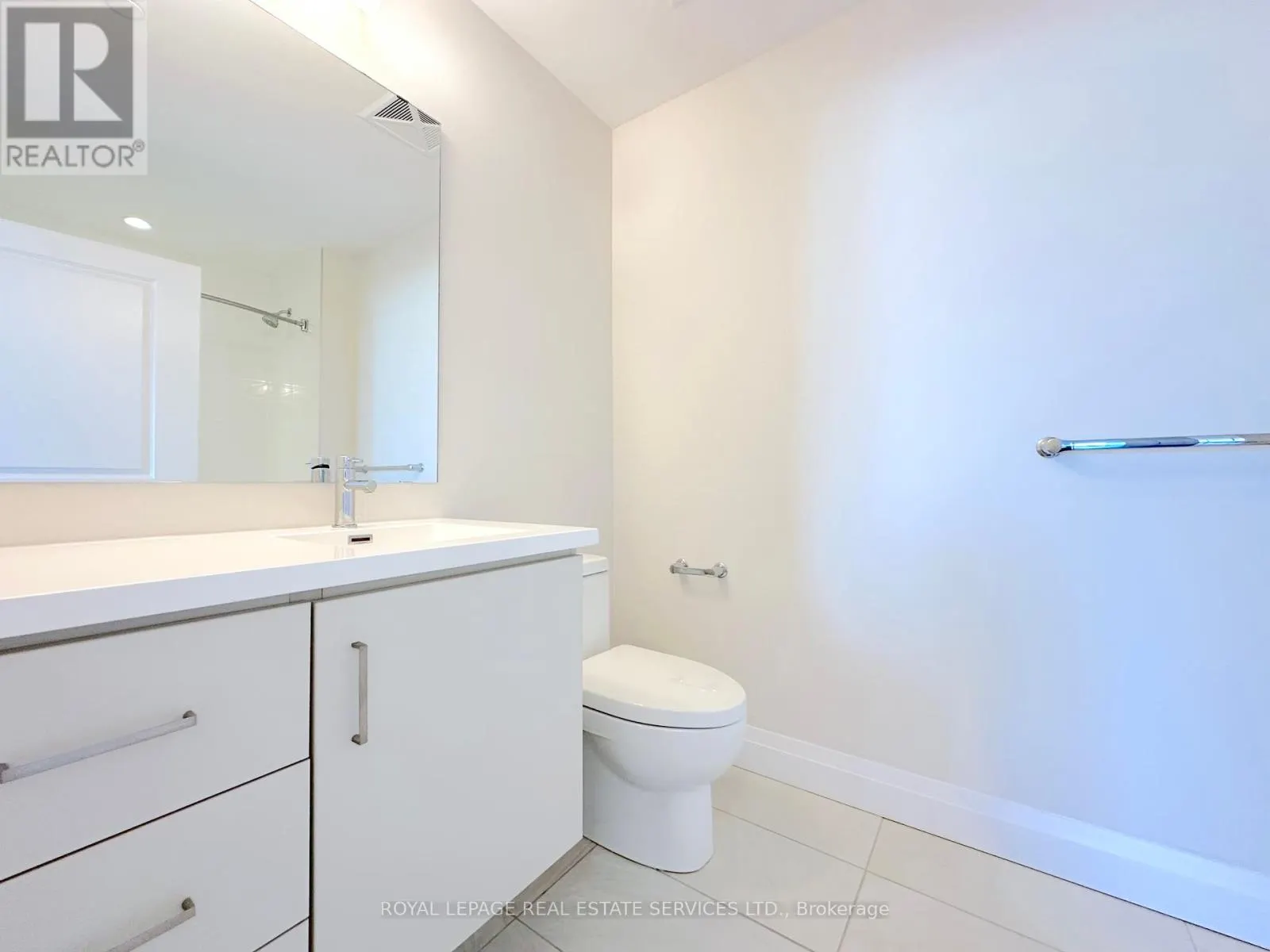 1005 - 2333 TAUNTON ROAD