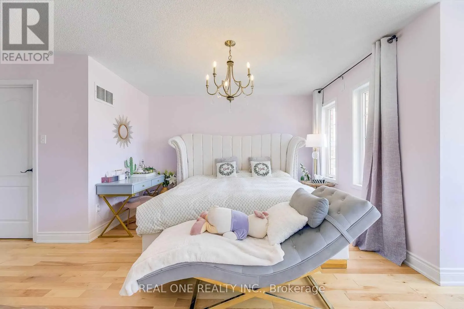 1342 WEIR CHASE