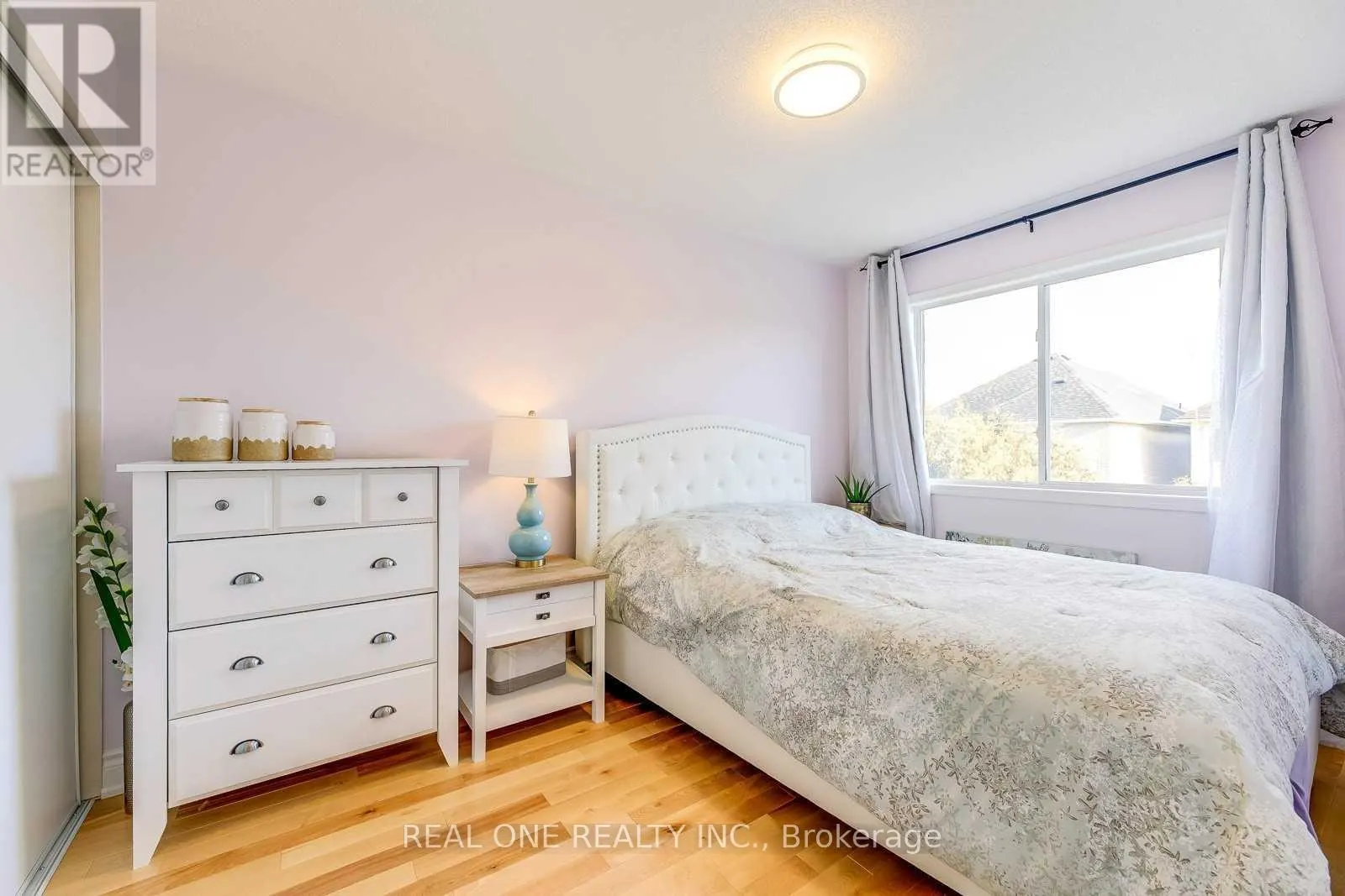 1342 WEIR CHASE
