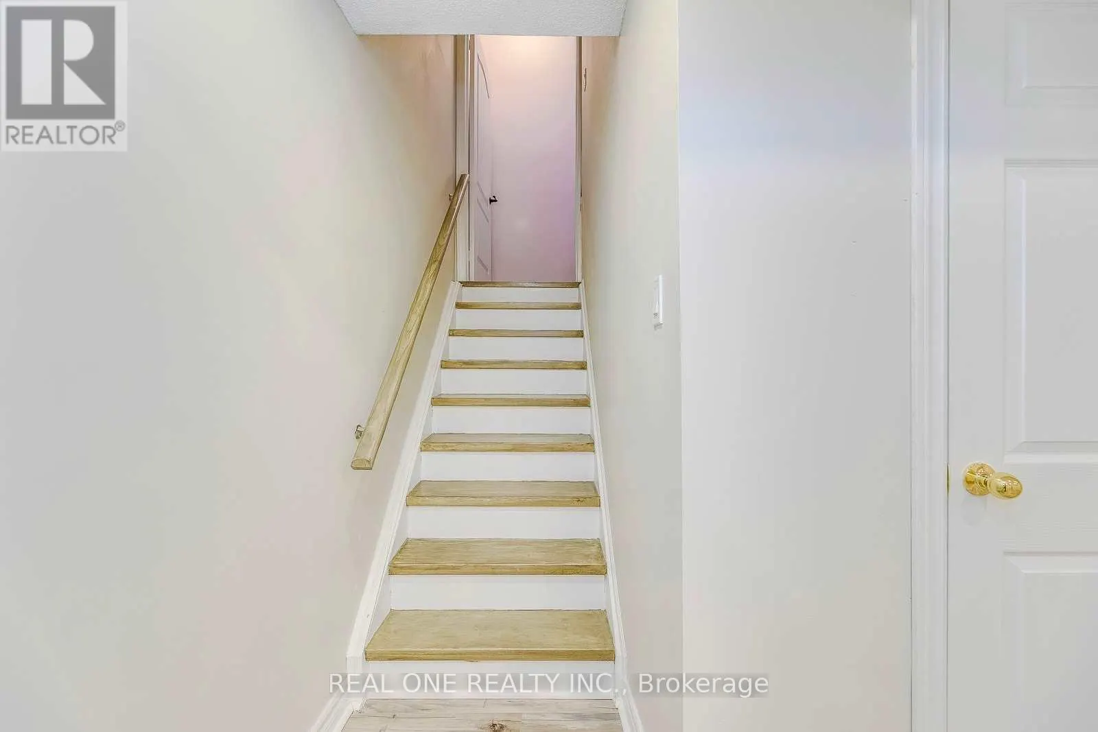 1342 WEIR CHASE
