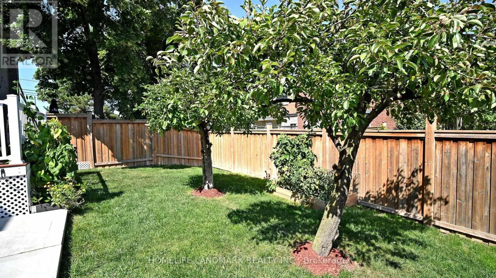 373 KINGSBRIDGE GARDEN CIRCLE