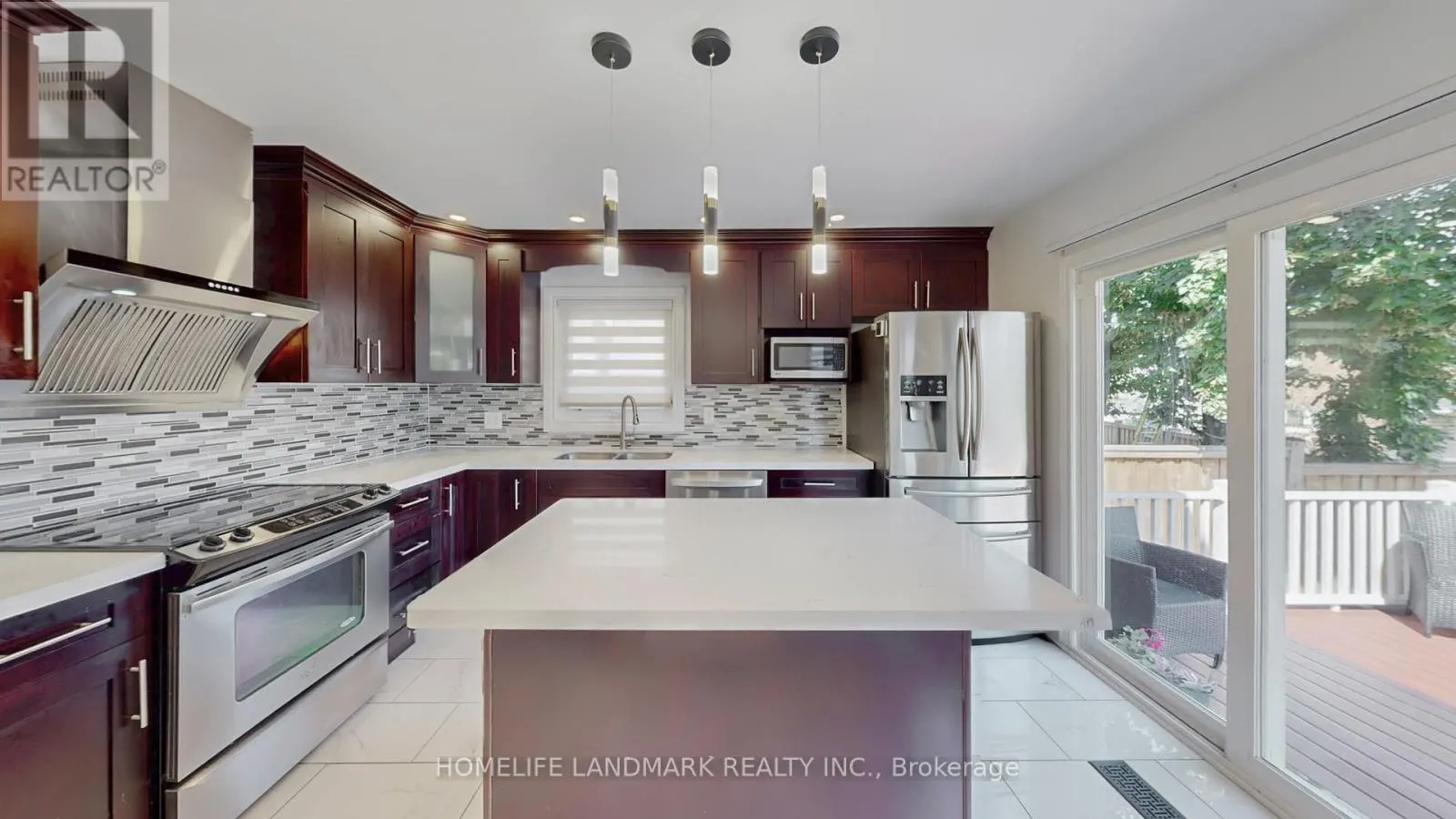 373 KINGSBRIDGE GARDEN CIRCLE
