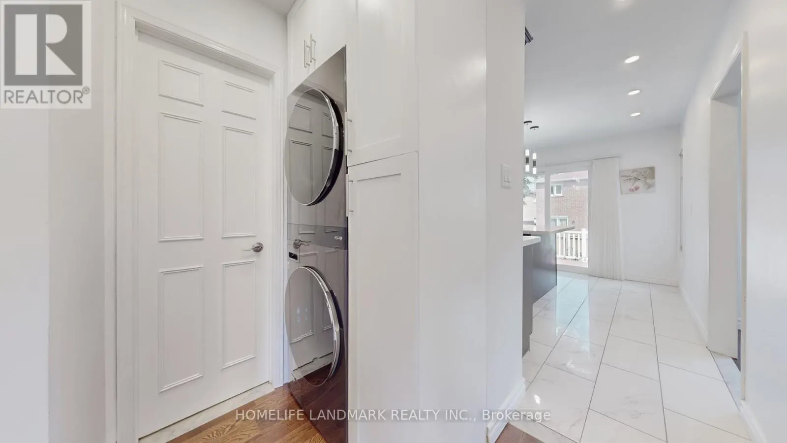 373 KINGSBRIDGE GARDEN CIRCLE