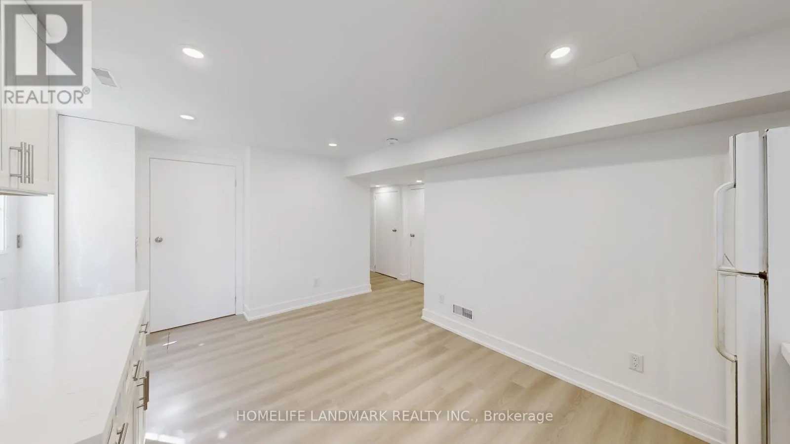 373 KINGSBRIDGE GARDEN CIRCLE