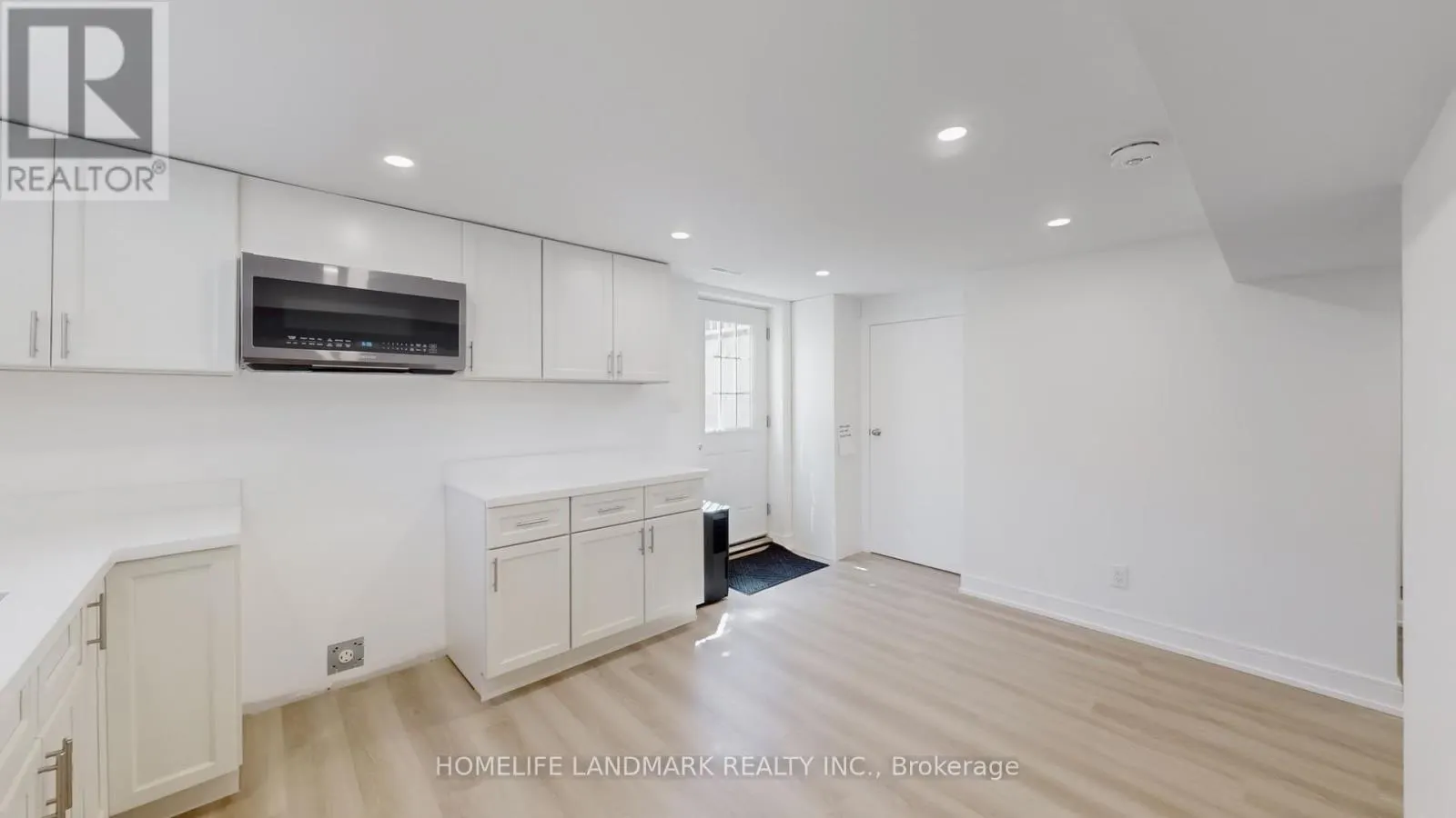 373 KINGSBRIDGE GARDEN CIRCLE