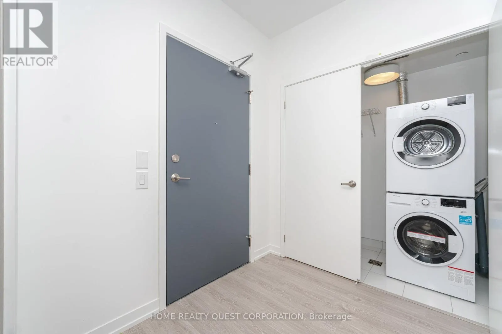 1510 - 2485 EGLINTON AVENUE W