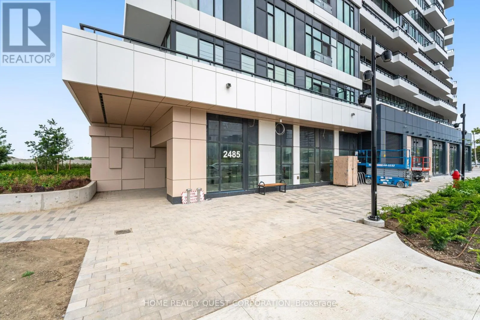 1510 - 2485 EGLINTON AVENUE W