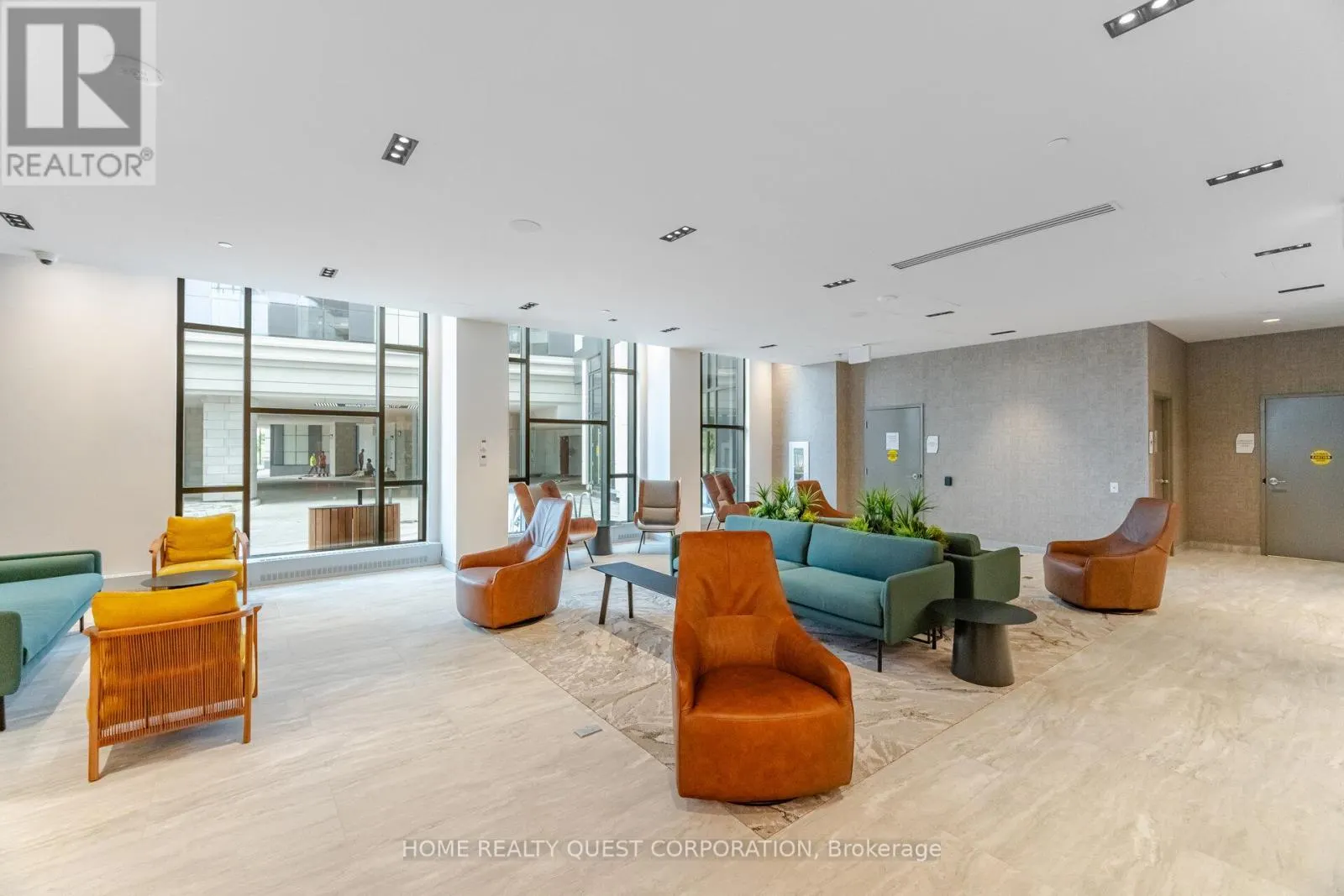 1510 - 2485 EGLINTON AVENUE W
