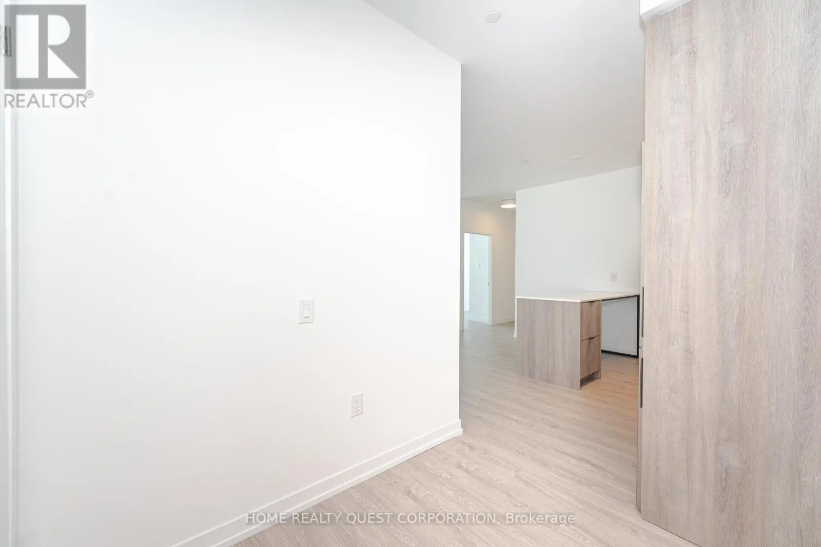1510 - 2485 EGLINTON AVENUE W
