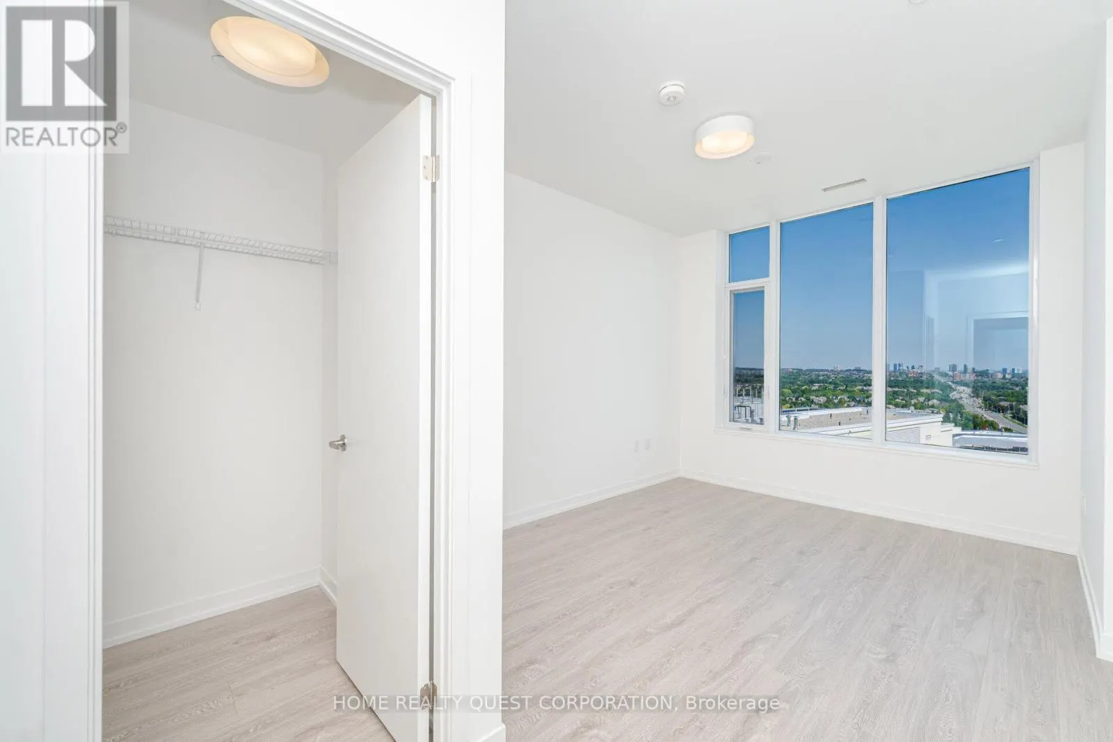 1510 - 2485 EGLINTON AVENUE W