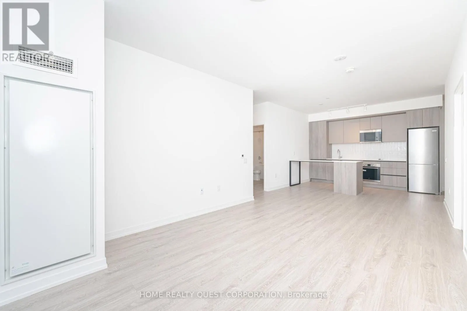 1510 - 2485 EGLINTON AVENUE W