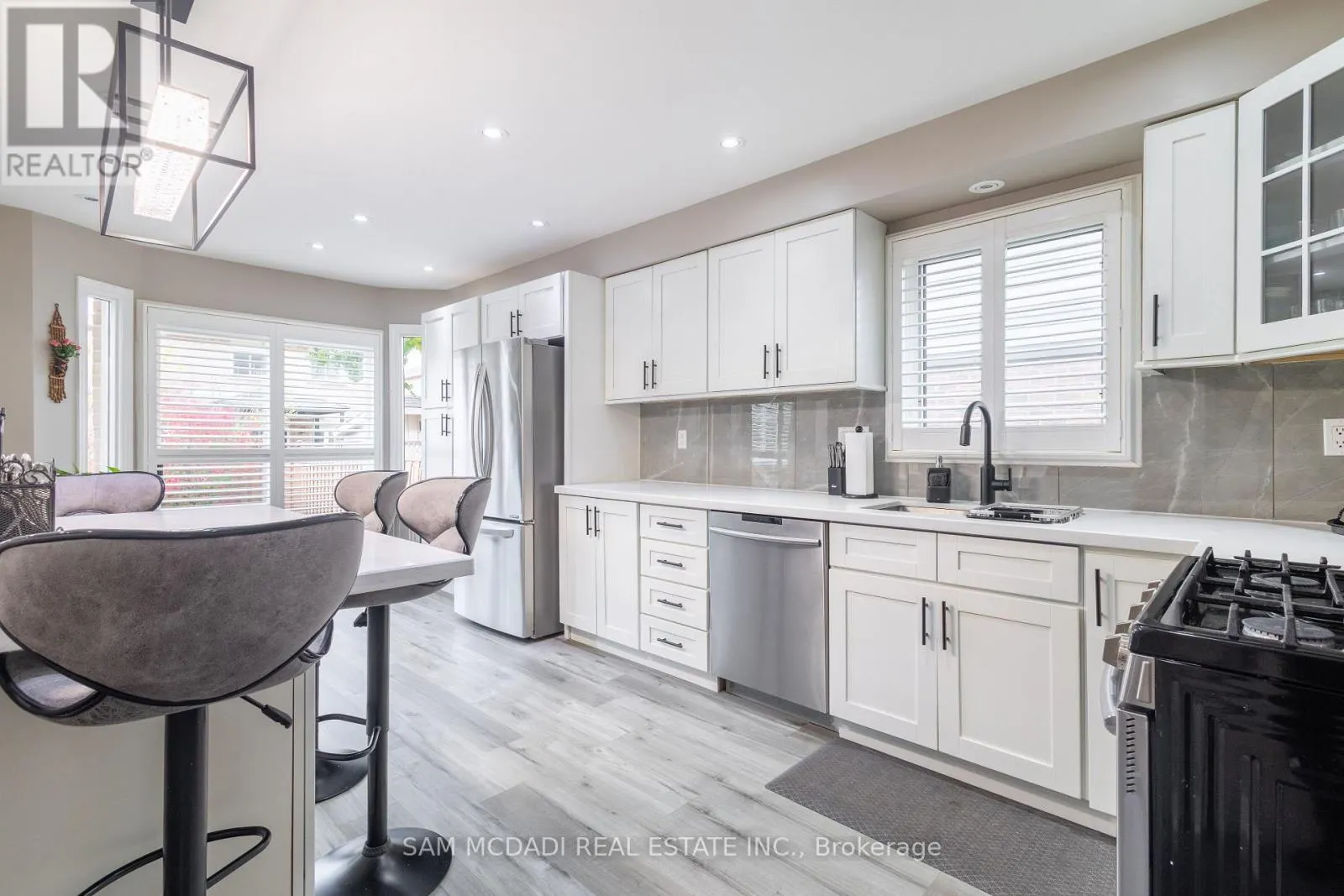 3183 VALCOURT CRESCENT