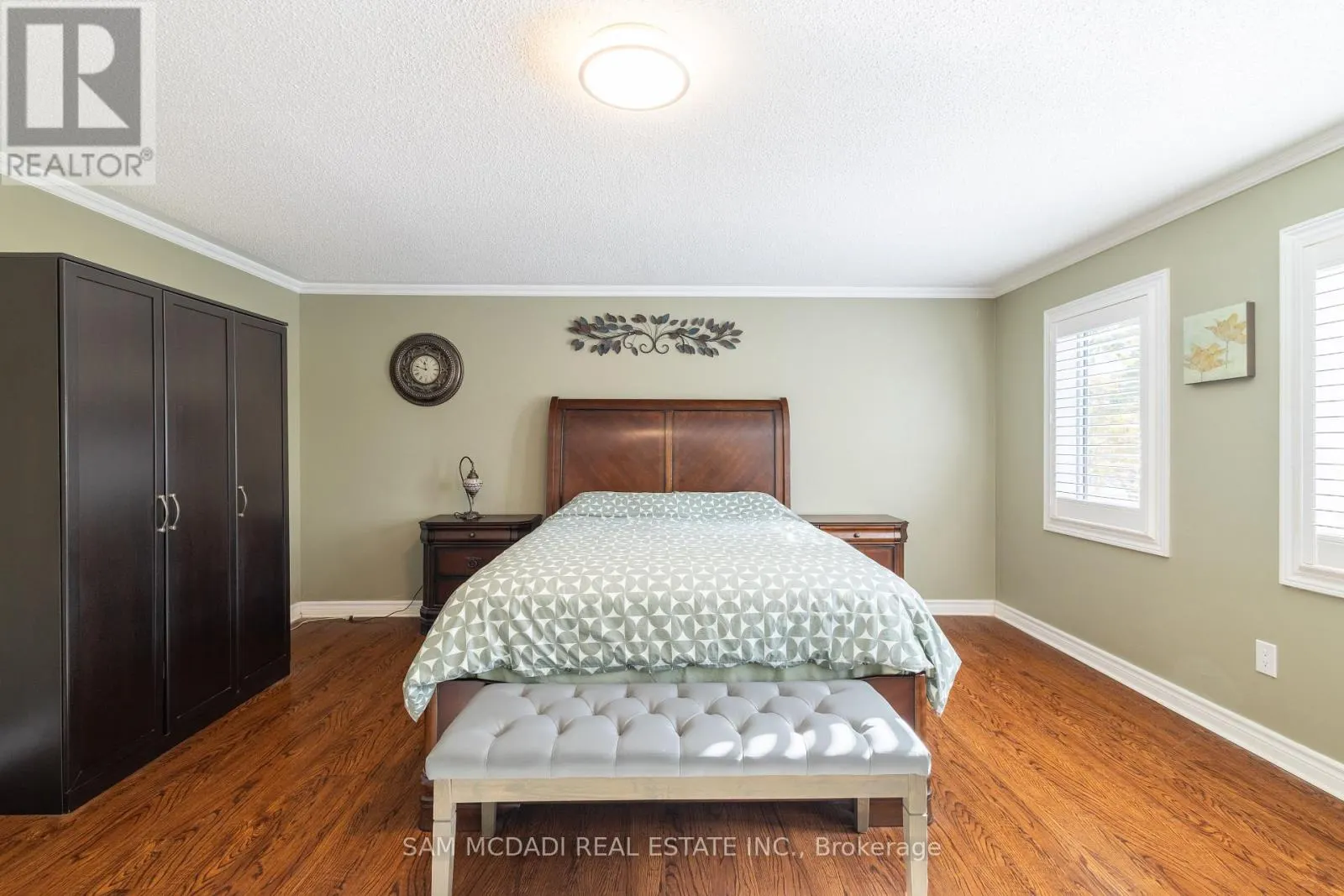 3183 VALCOURT CRESCENT