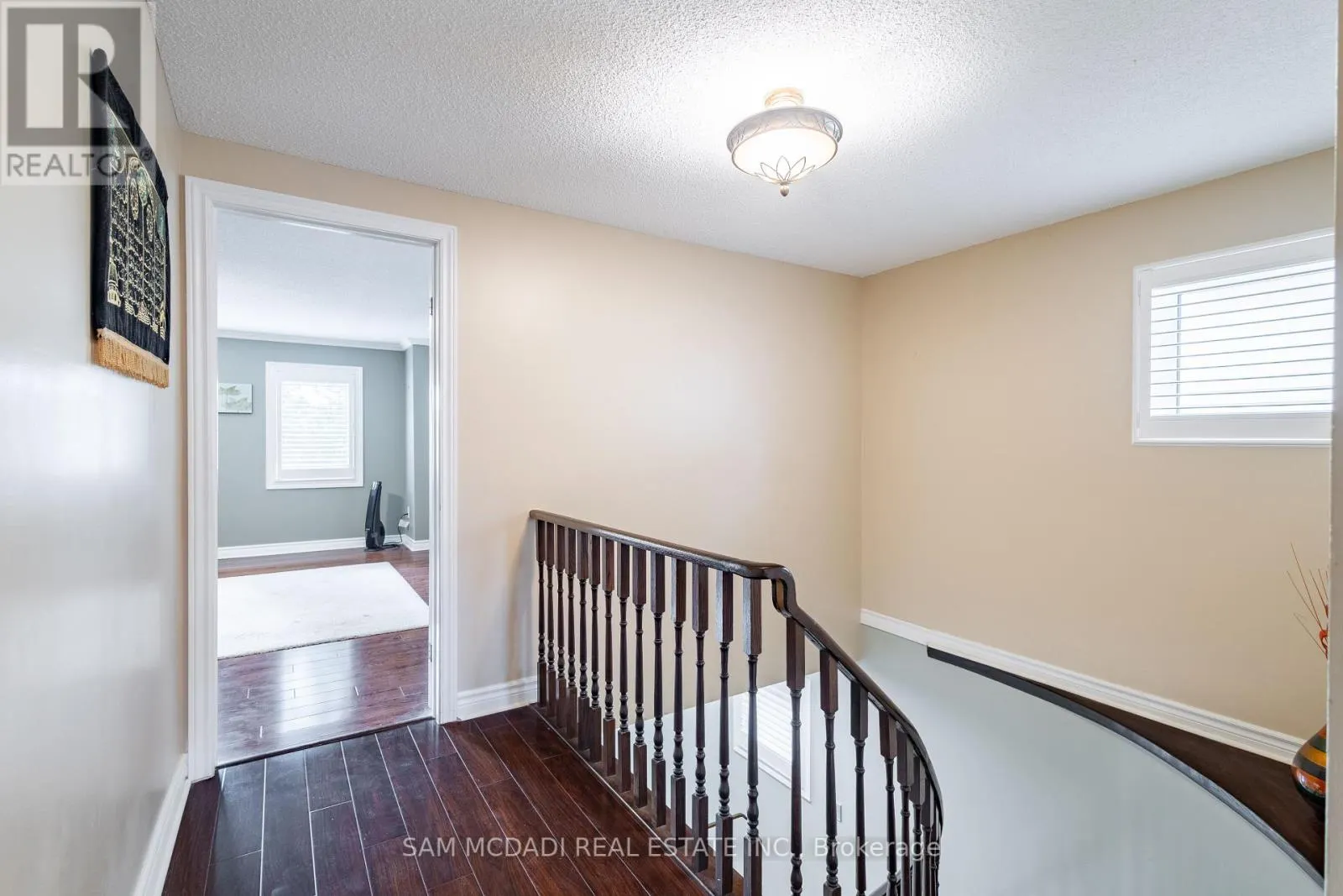 3183 VALCOURT CRESCENT