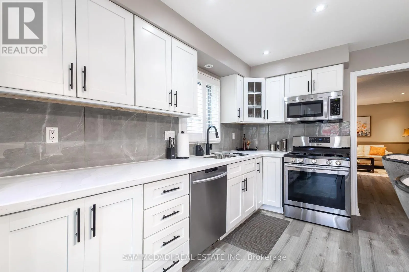 3183 VALCOURT CRESCENT