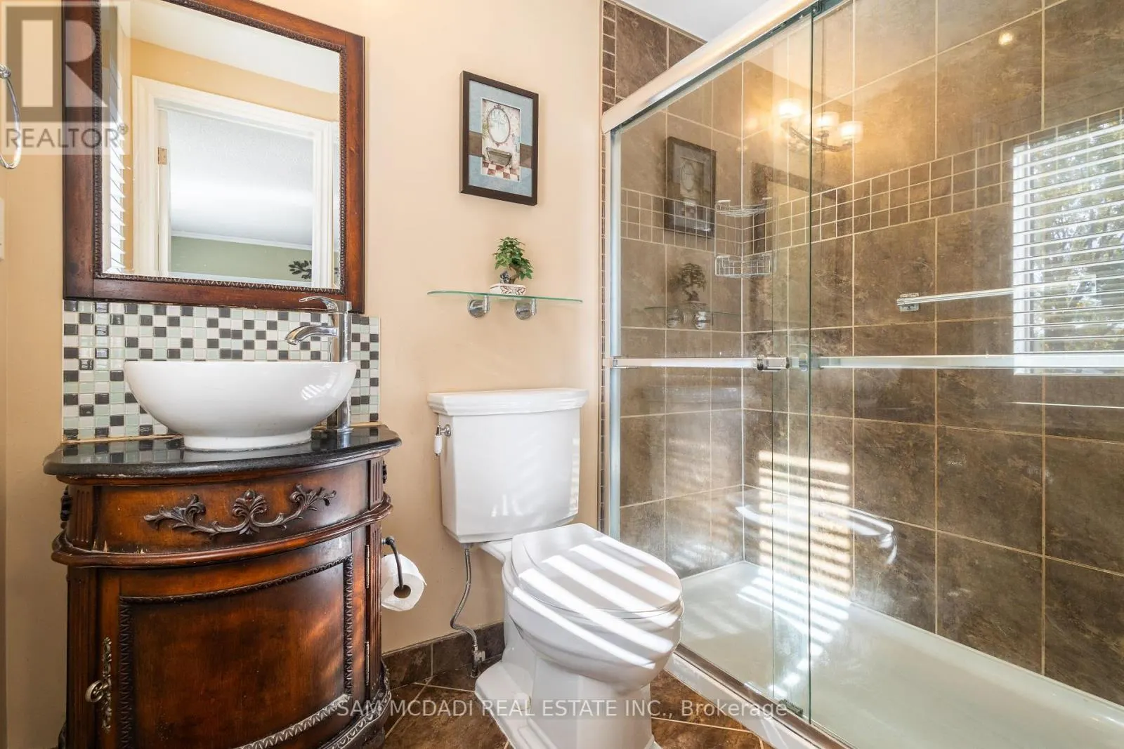 3183 VALCOURT CRESCENT