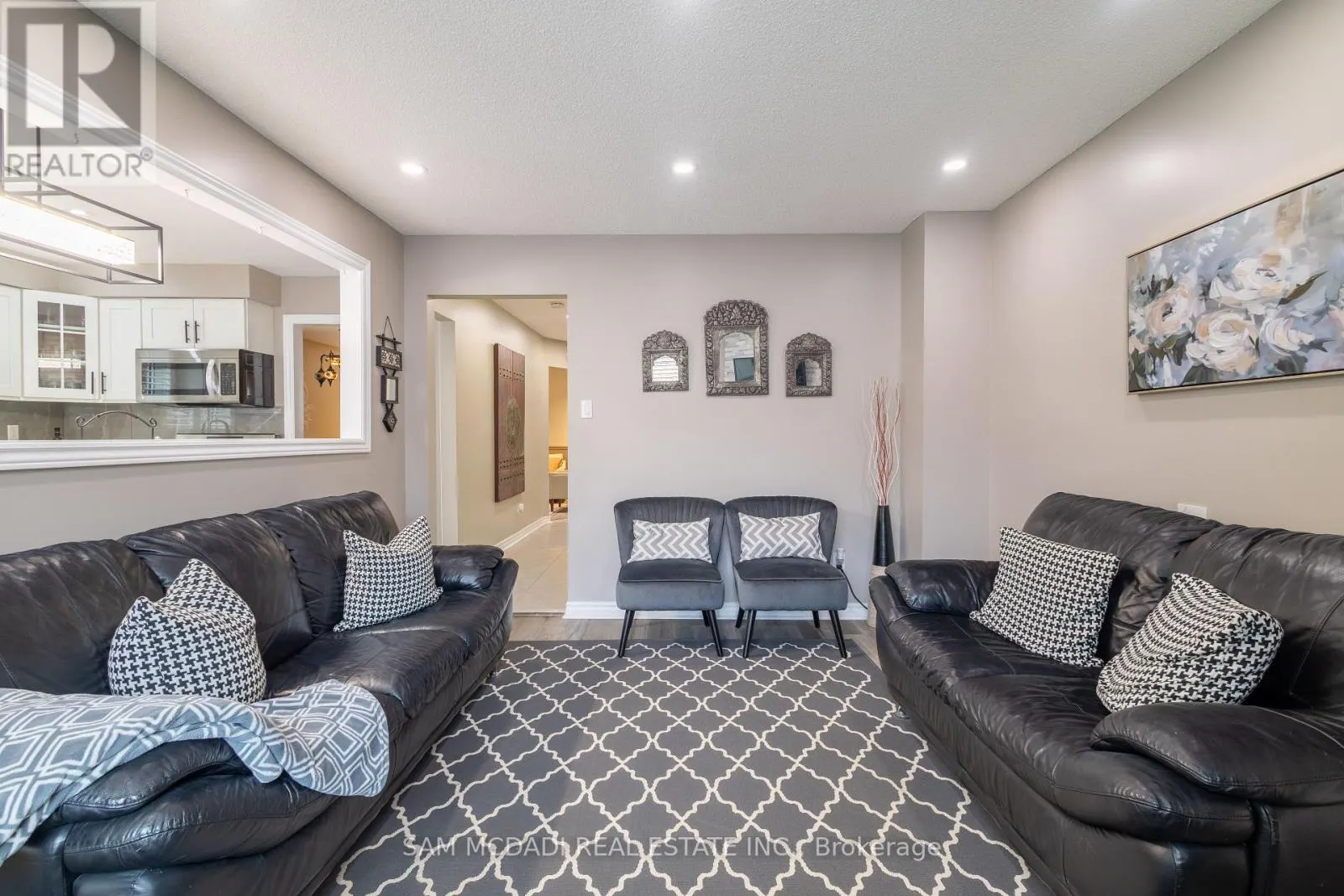3183 VALCOURT CRESCENT