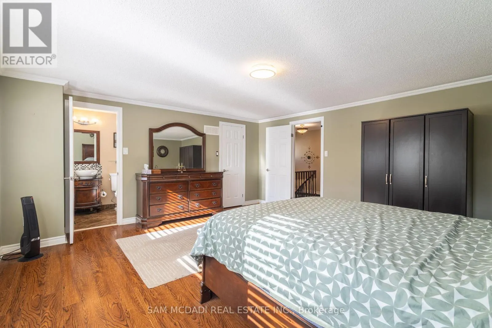 3183 VALCOURT CRESCENT